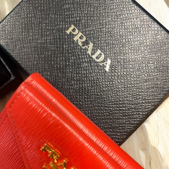 PRADA Saffiano Leather compact wallet Red - Picture 13 of 16